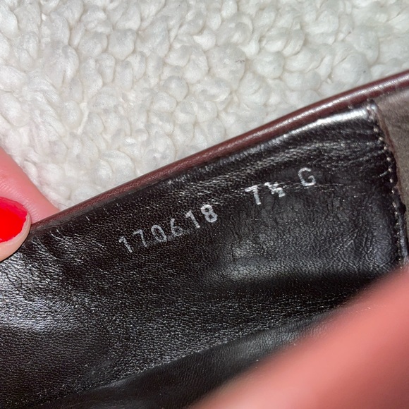 Authentic Gucci loafers - Picture 7 of 9